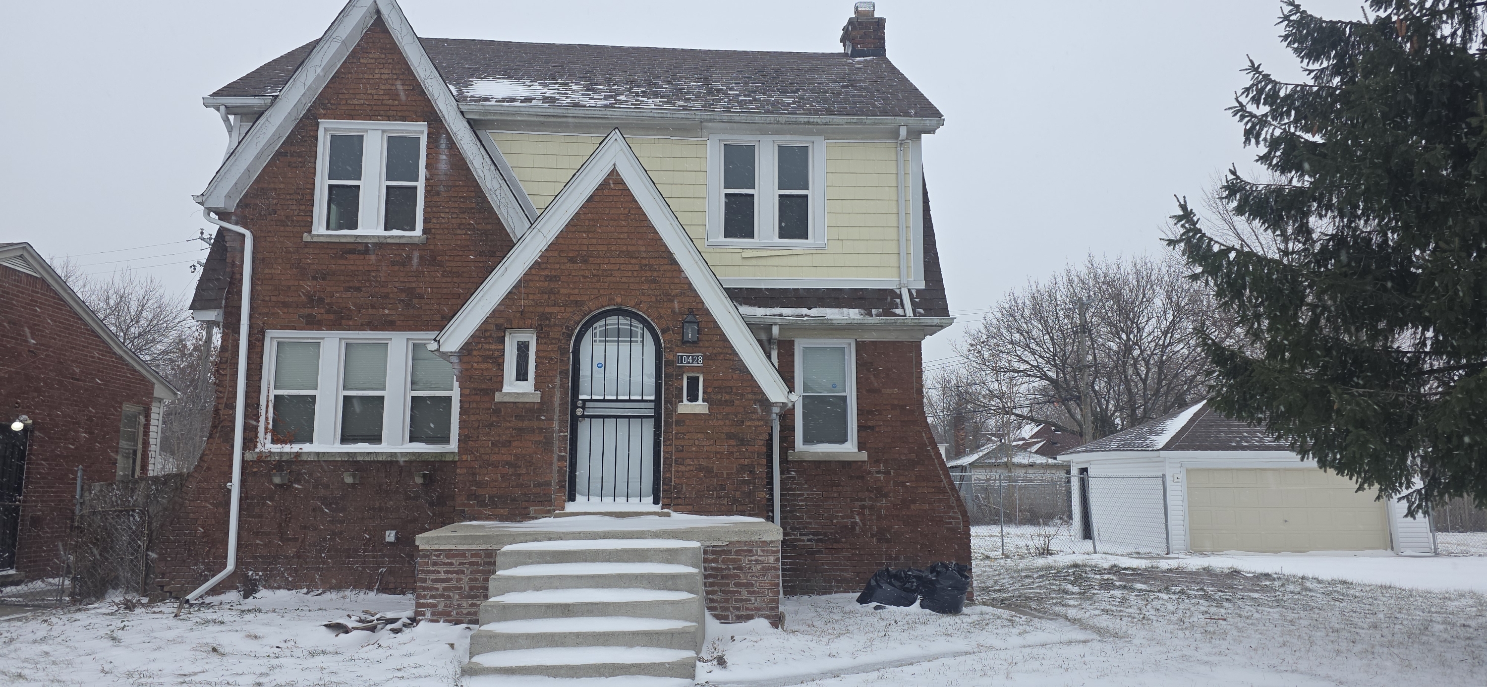 Property thumbnail image