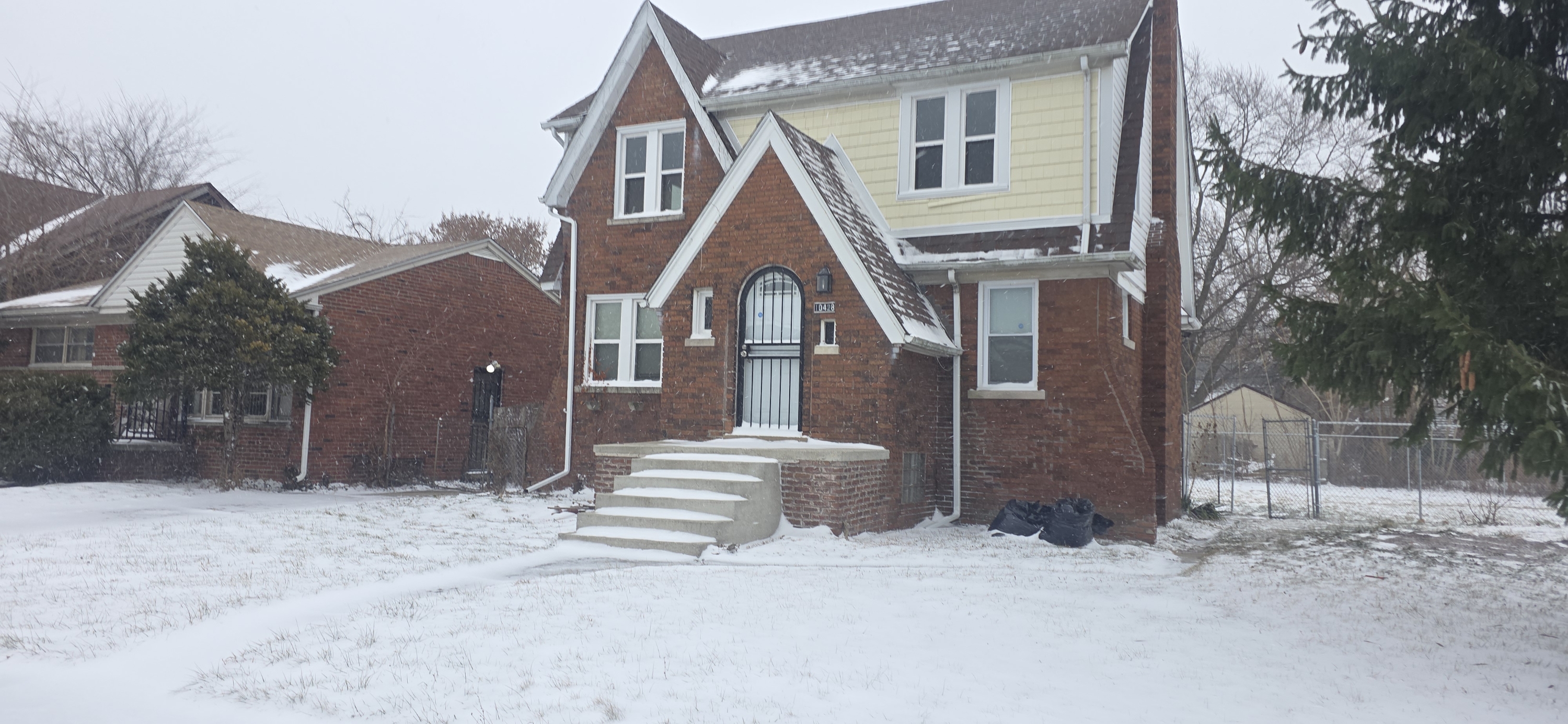 Property thumbnail image